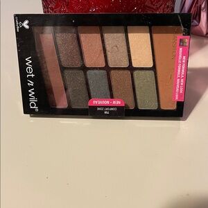 Wet n Wild Eyeshadow Palette - Brown, Gold, Green
